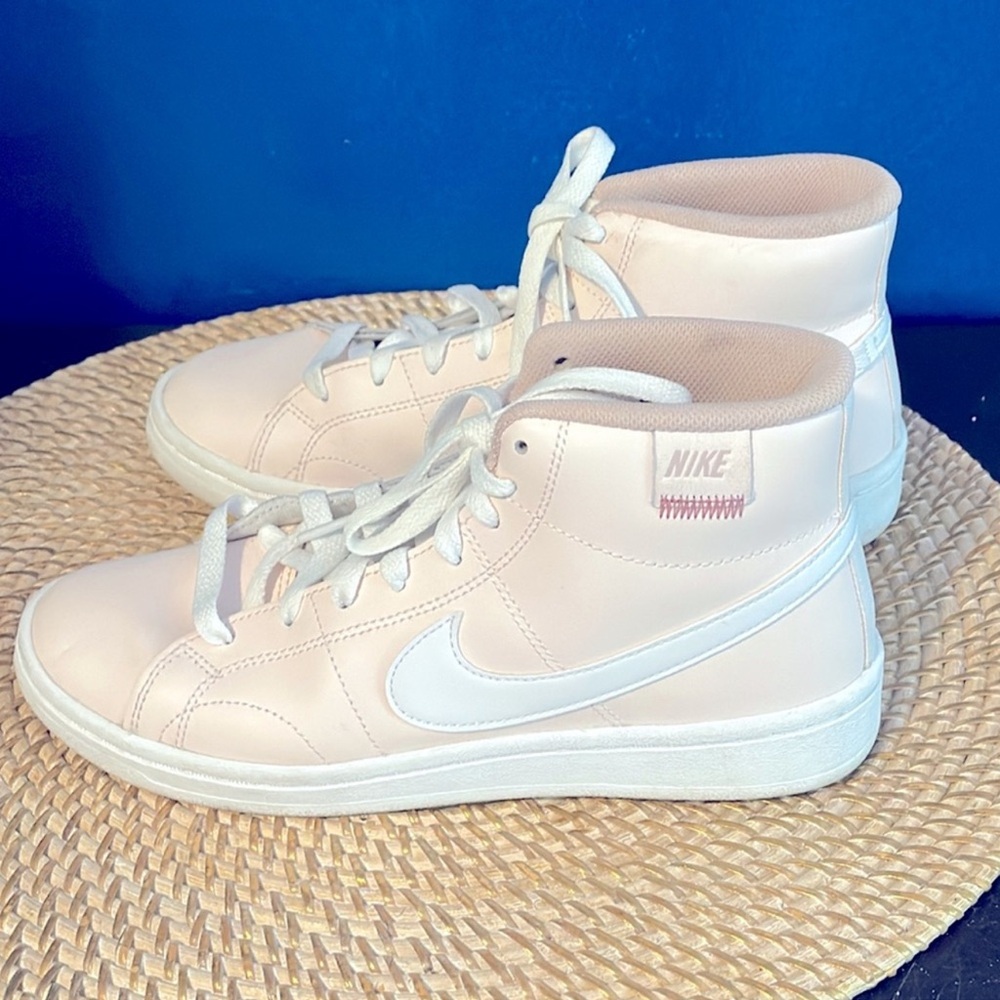 Women’s Nike Court Royale 2 Mid Light Soft Pink White Shoes FD0286-600 Size 6.5